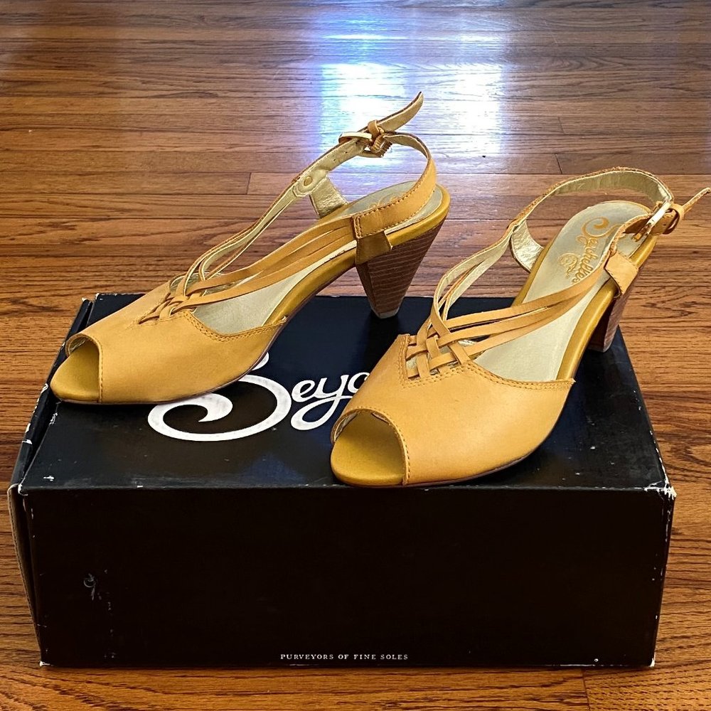 Seychelles Aquamarine peep toe heels, mustard